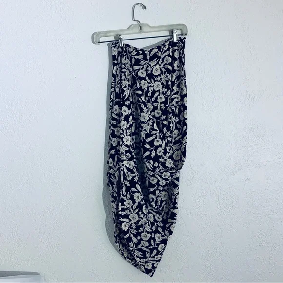 Vintage Black and Cream Floral Solid Maxi Skirt - Picture 2 of 3